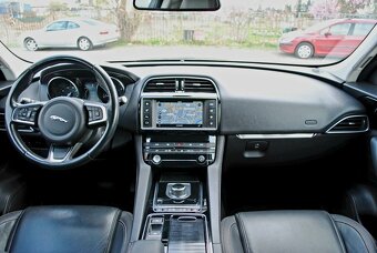 JAGUAR F-PACE 2.0D - PREDAJ AJ NA SPLÁTKY - 7