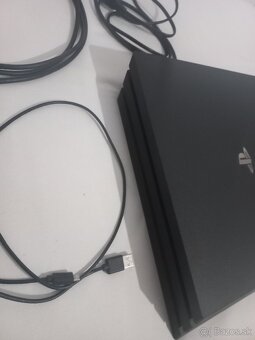 PS4 PRO - 7