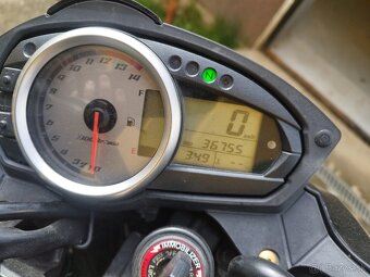 Kawasaki Z750 - 7