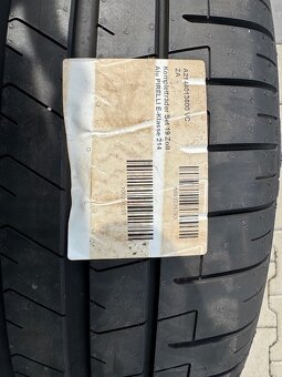 Predám Pneu Pirelli Pzero 245/45 r19 , 275/40 r19 - 7