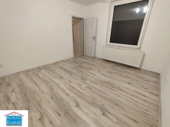 Na prenájom 2-izbový byt - Nové Zámky - 7