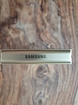 Galaxy z flip 6 - 7