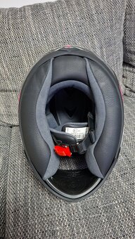 Predam helmu Shark - 7