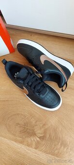 Dámske tenisky Nike 37,5 / Nové - 7