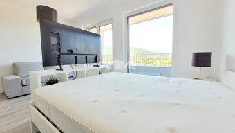 MODERNÝ 1,5i byt, NOV., LOGGIA, PARKING, BORY, Mateja Encing - 7