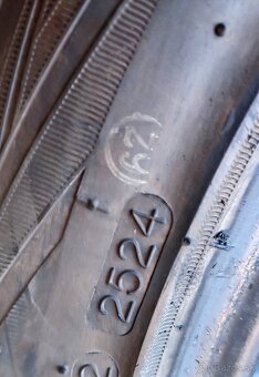 Pneu 235/45 r18 - 7
