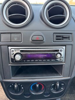 Ford Fiesta - 7