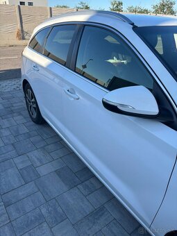 Hyundai i30 CW Family 1.6CRDi 85kw Automat - 7