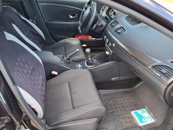 Renault Megane 1.5dci Rok 2010 buchnuty - 7
