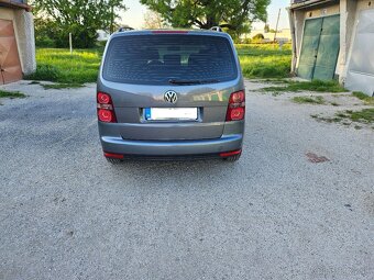 Volkswagen Touran 1.9 TDI 7-Miestne - 7