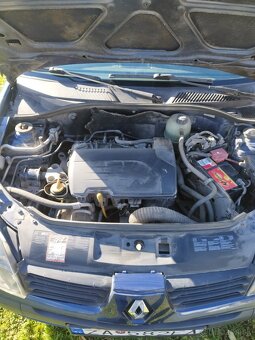 Renault clio - 7