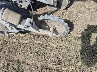 NO TILL sejací stroj pre priamu siatie HORIZON DSX 60-18 - 7