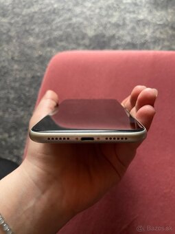 iPhone 11 - 7