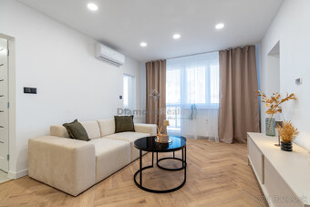 NA PREDAJ ZREKONŠTRUOVANÝ 3-IZBOVÝ BYT NA ULICI VÝSTAVBY, KO - 7