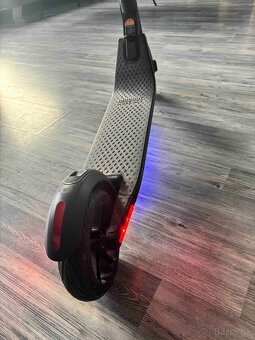 Elektrická kolobežka Ninebot Segway ES2 - 7