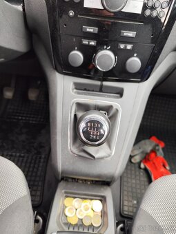 Opel Zafira 7 miestne - 7