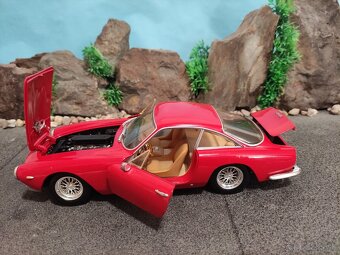 Prodám model 1:18 Ferrari 250GT Berlinetta Lusso - 7