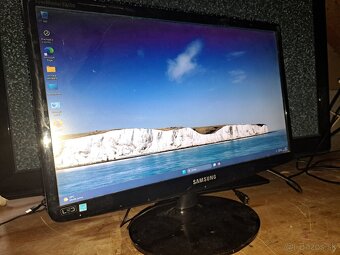 22- Palcový LED Monitor BENQ-SAMSUNG-ACER-LG-DELL - 7
