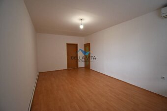 EXKLUZÍVNE - Moderný 3-izbový byt po rekonštrukcii na predaj - 7