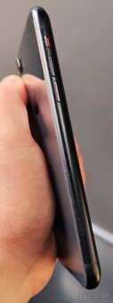 Predám iphone XR 64gb 100% funkčnosť - 7