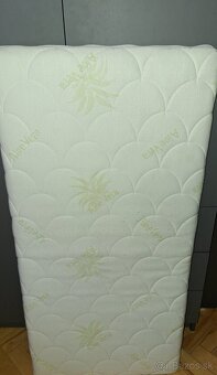 Postieľka s pultíkom - 7