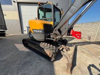 Volvo ECR 58D bager - 7