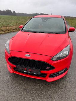 Ford Focus ST - 7