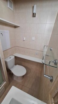 PREDAJ - Kompletne prerobená garzónka pri ul. Komenského - 7