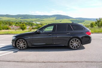 BMW Rad 5 Touring 520d A/T, HUD, 360 kamera, Nebúrané - 7