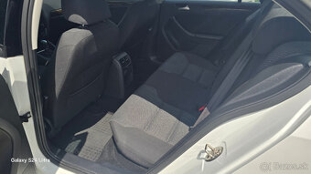 Volkswagen Jetta 2.0 TDI Business Highline DSG - 7