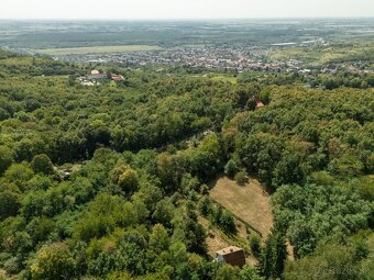 MIKELSSEN - Na predaj veľkorysý pozemok v lese s možnosťou v - 7