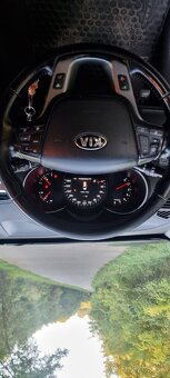 Predám Sorento 2.2 crdi automat 6 rýchlostný - 7