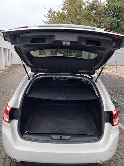 Peugeot 308 SW 1.2 PureTech S&S Style E6.2 EAT8 - 7
