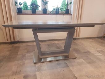 Jedálenský stôl - 7