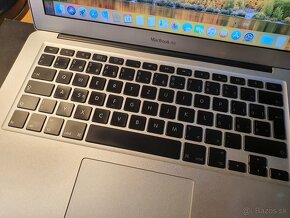 Apple MacBook Air Late 2010 - 7