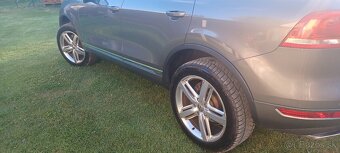 Volkswagen touareg 3,0TDI led bixenon, R 20 alu,,SK auto - 7