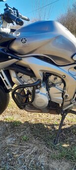 Yamaha fazer 600 - 7