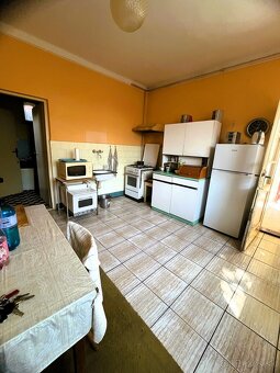 Rodinný dom s veľkým slnečným pozemkom obec Podlužany - 7