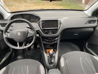 Peugeot 208 benzín 2012 - 7