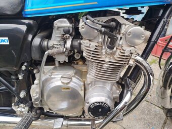 Suzuki GS 550 - 7