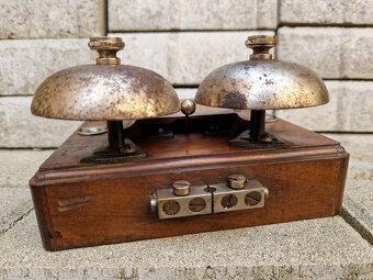 Starožitný přídavný zvonek telefon telegraf zn. Adler & Cie - 7