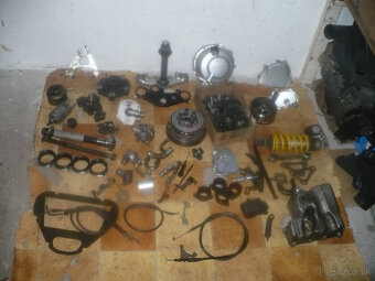 Yamaha YZF 600 R6  r. 99- díly - 7