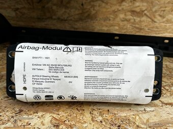 Palubovka,fukáre,budíky,spolujazdcov airbag Golf 6 - 7
