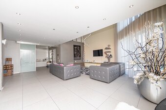 LUXUSNÁ VILA, WELLNESS, BAZÉN, ZÁHRADA, DUNAJSKÁ LUŽNÁ - 7