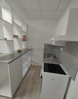 GARSONKA NA PRENAJOM - 7