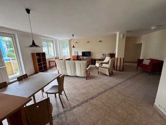 Veľký 3-izbový byt (pôvodne 4-izb.) s parkingom, BA I - 7