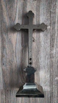 Starý menší kríž s Ježišom z kovu - 7