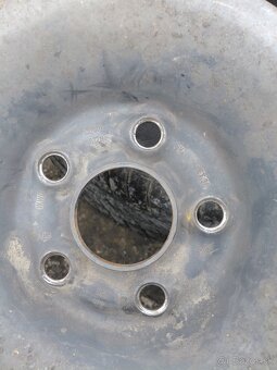 Plechove disky z pneumatikami - 7