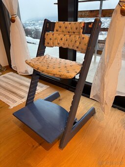 Rastúca stolička STOKKE - modrá - 7