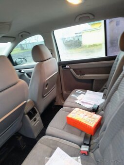 Volkswagen Touran • 2008 - 7